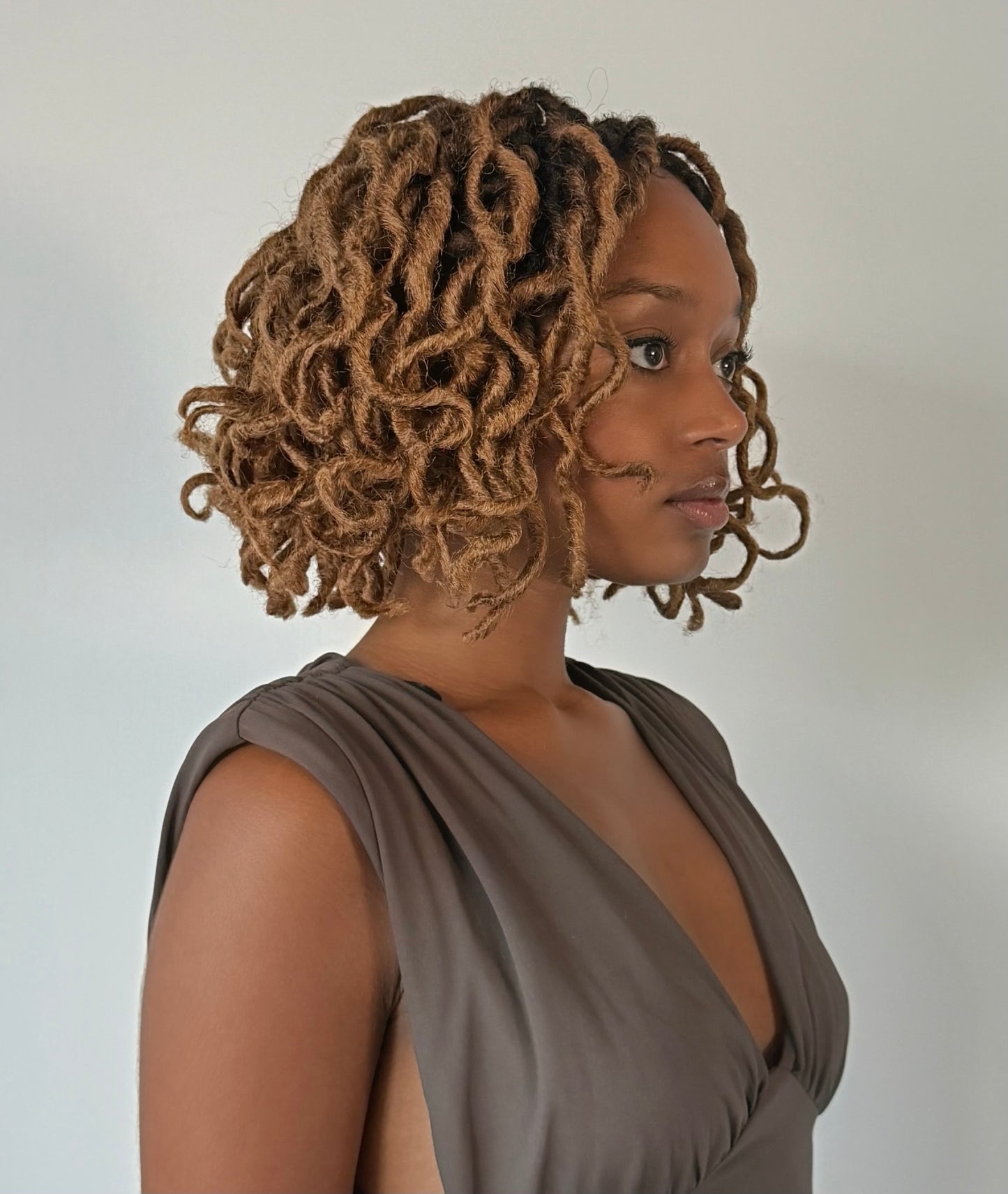 Boho Short Beach Locs in Hot Fudge 6"