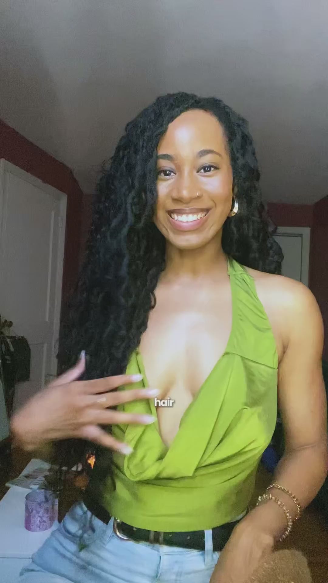 Clarissa getting her Raw Burmese 22″ Hybrid locs put in